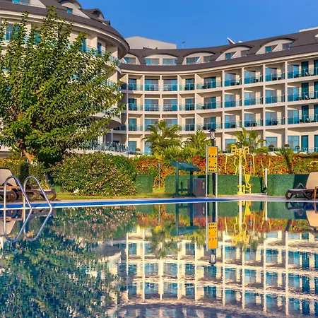 Commodore Elite & (adults Only) فندق 5*