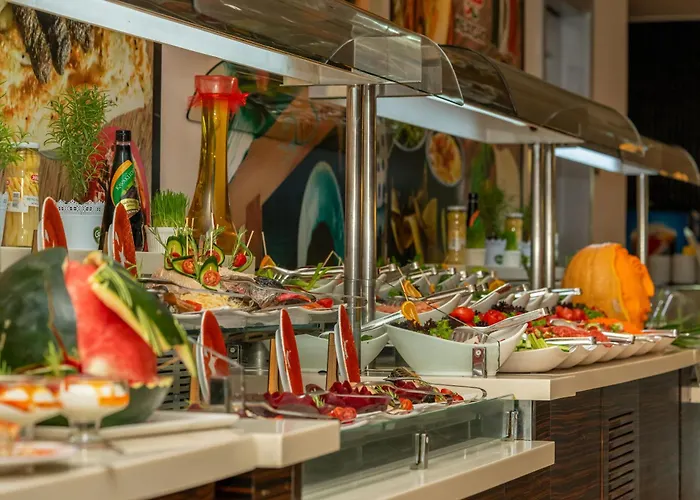 Commodore Elite & (adults Only) سيدي