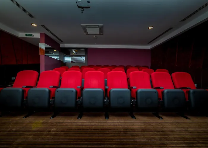 Commodore Elite & (adults Only) سيدي