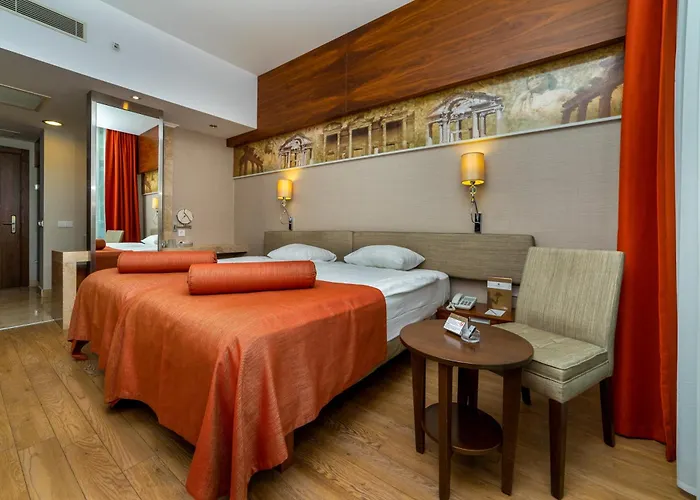 فندق Commodore Elite & (adults Only) 5*