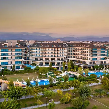 Commodore Elite & (adults Only) シダ