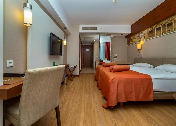 Commodore Elite & (adults Only) 5* Side