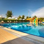 Commodore Elite & (adults Only) Hotel