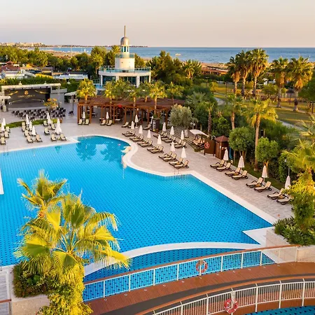 Commodore Elite & (adults Only) Hotel