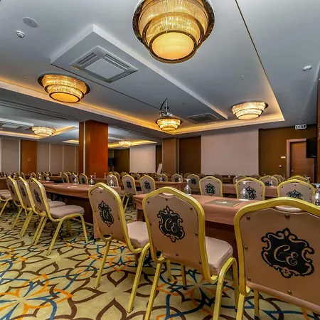 Commodore Elite & (adults Only) Otel