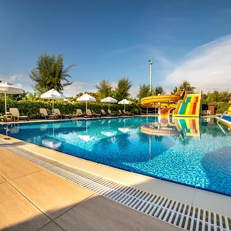 Commodore Elite & (adults Only) Otel